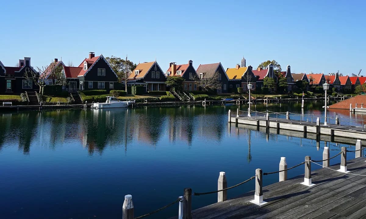 Huis Ten Bosch: A Slice of Holland in Japan