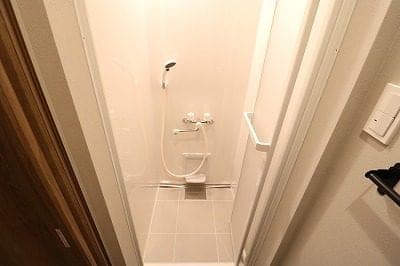 Share House Sengoku Ekimae (Hanya Perempuan) — 11/12