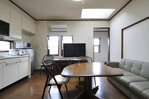 Woodcreek Share House Komae