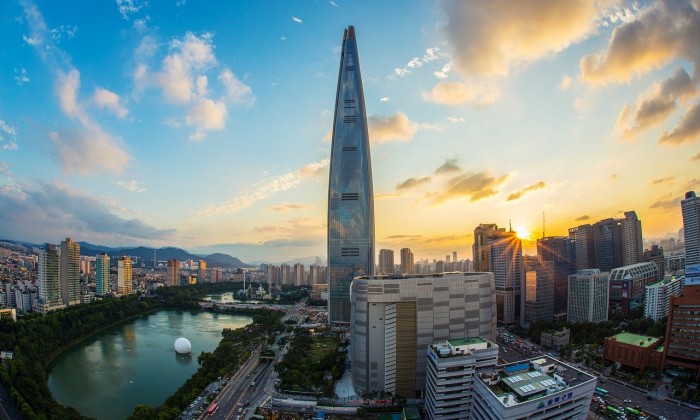 Seoul in a Day: Palaces, Tower & Shopping